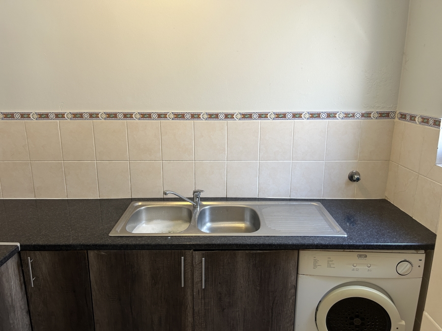 2 Bedroom Property for Sale in Zevenzicht Western Cape